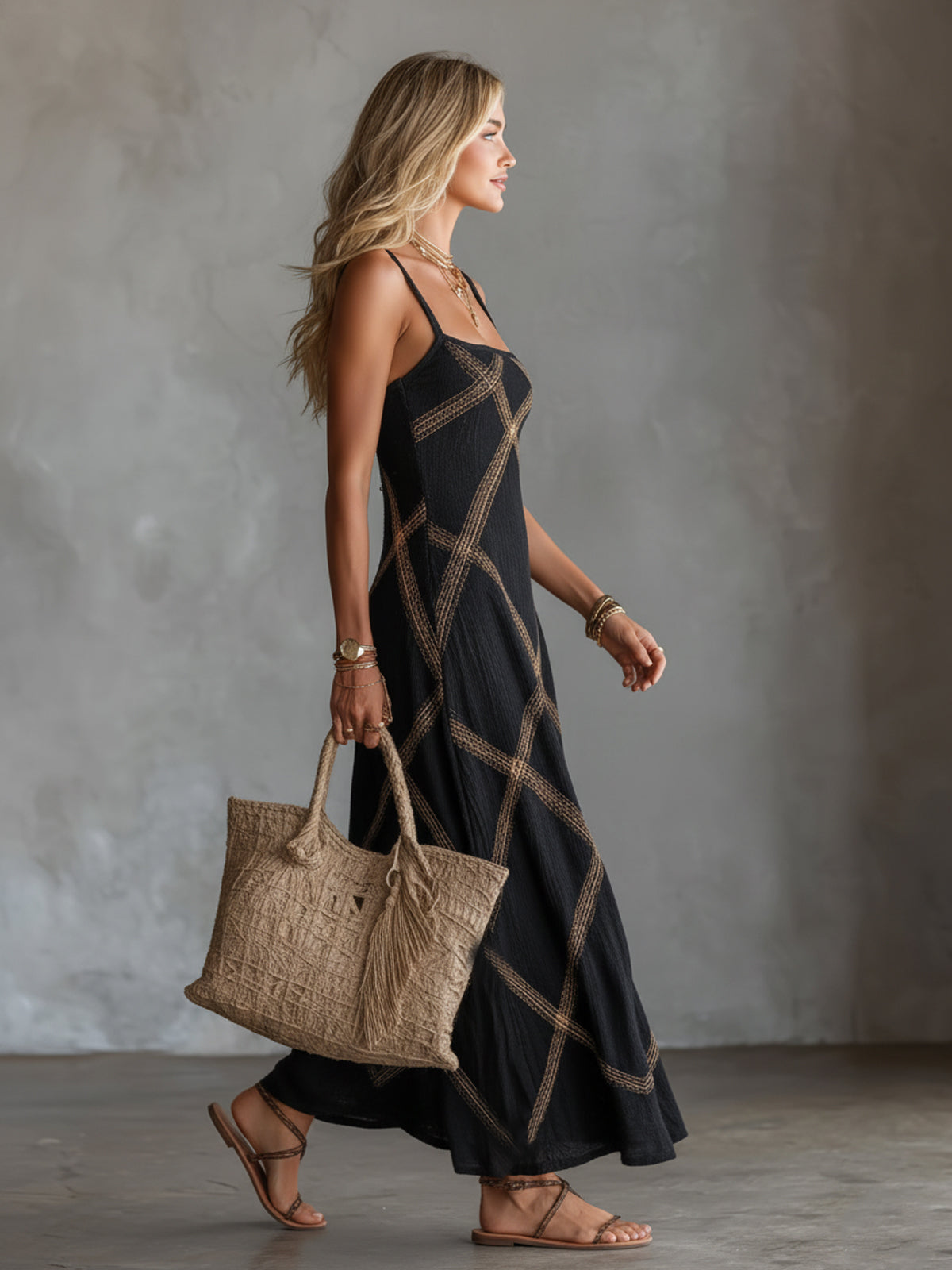 VITTORIA – Vestido Geométrico Negro Camello