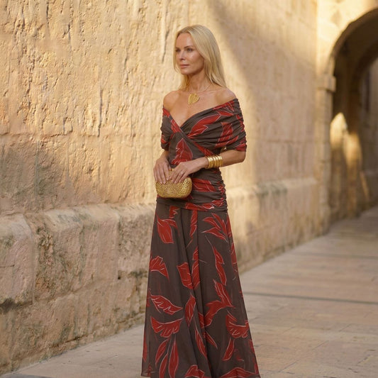 Poppy - Vestido Elegante con Motivo de Hojas